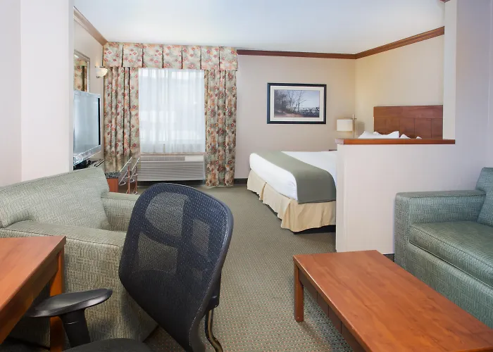 Holiday Inn Express Hotel & Suites Portland-Northwest Downtown By Ihg