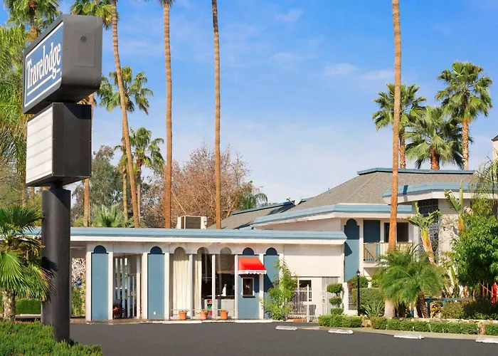 Travelodge By Wyndham Bakersfield