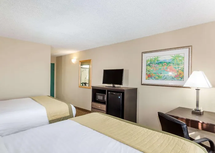 Baymont By Wyndham Fort Myers Airport