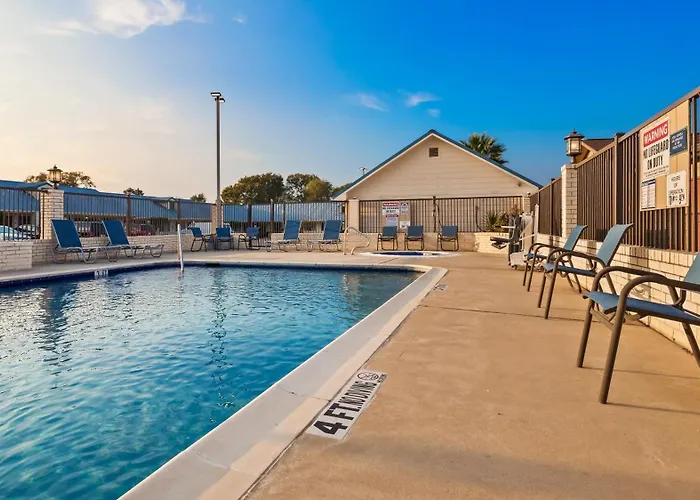 Best Western Regency Inn & Suites