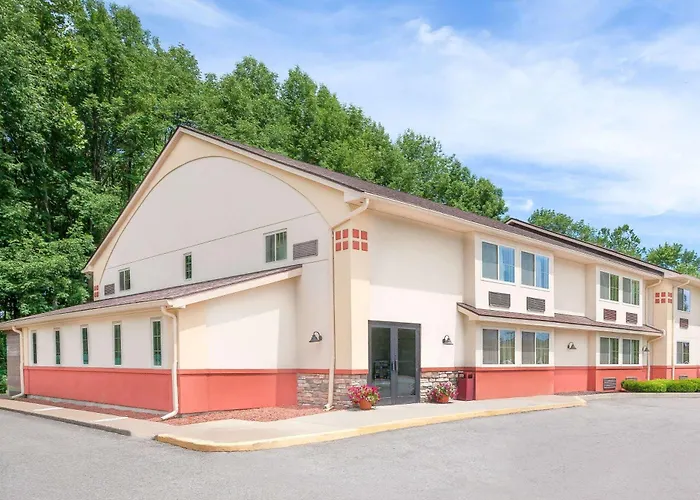 Super 8 By Wyndham Oneonta/Cooperstown