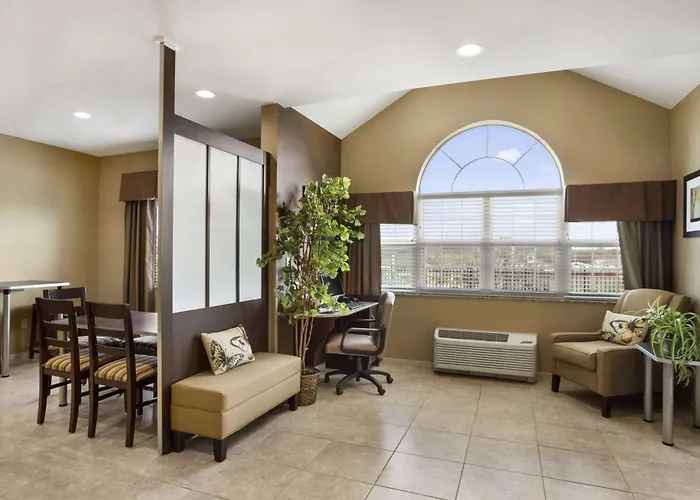 Microtel Inn & Suites By Wyndham Cambridge