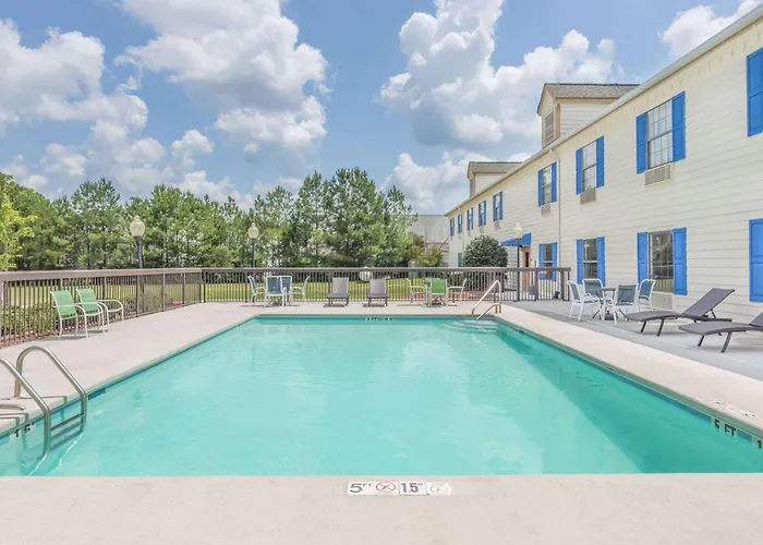 Days Inn By Wyndham Shallotte