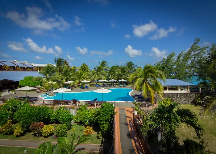 Le Peninsula Bay Beach Resort & Spa
