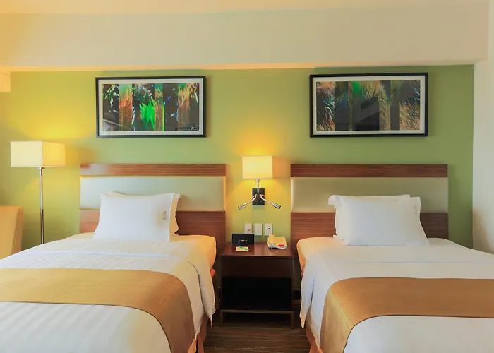 Holiday Inn & Suites Makati By Ihg