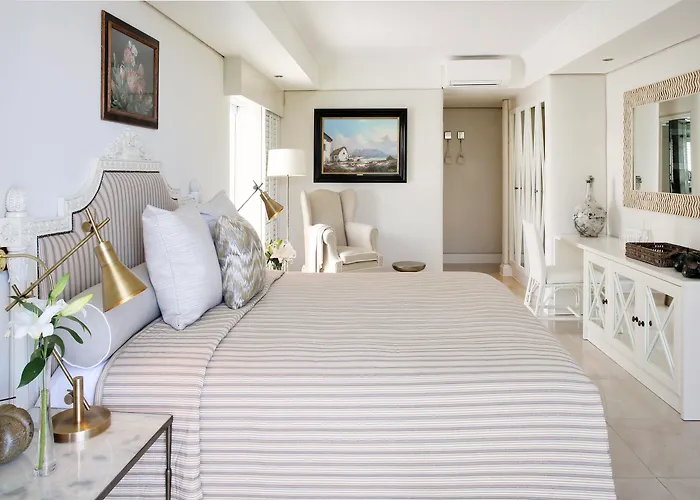Twelve Apostles Hotel & Spa