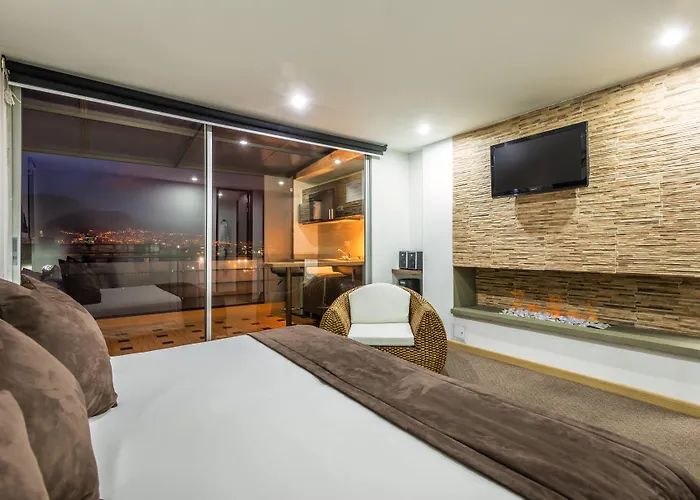 Hotel Regency Suites La Feria