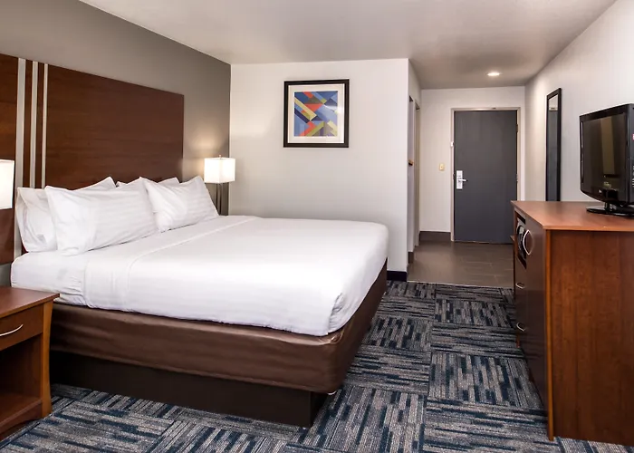 Holiday Inn Express&Suites Alamogordo by IHG