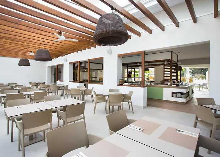 Insotel Tarida Beach Resort & Spa Cala Tarida 