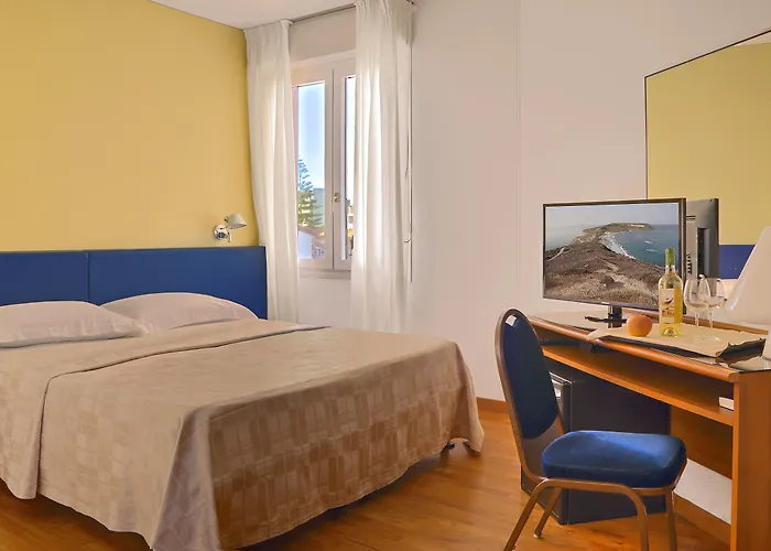 Hotel con piscina a Oristano
