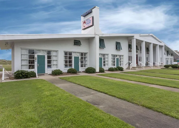 Days Inn By Wyndham Kill Devil Hills Oceanfront - Wilbur