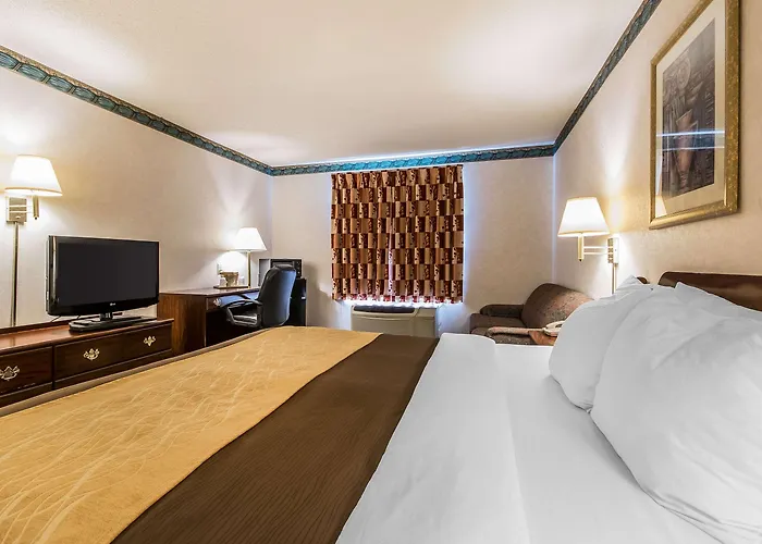 Quality Inn & Suites Stacer
