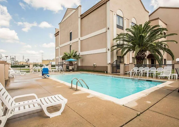 Spark By Hilton Stafford Sugar Land