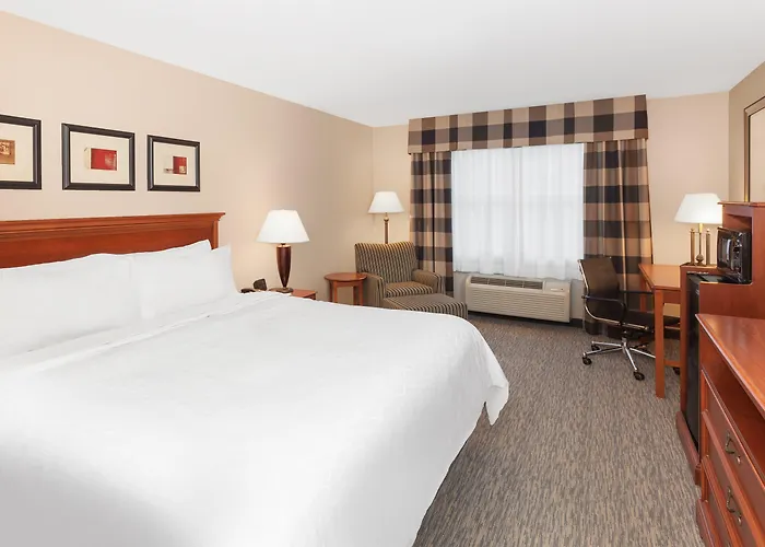 Holiday Inn Express & Suites Tilton By Ihg