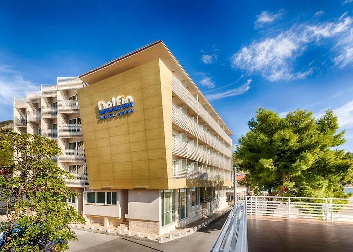 Carine Hotel Delfin