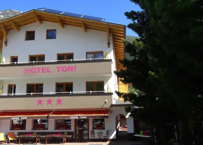 Hotel Toni