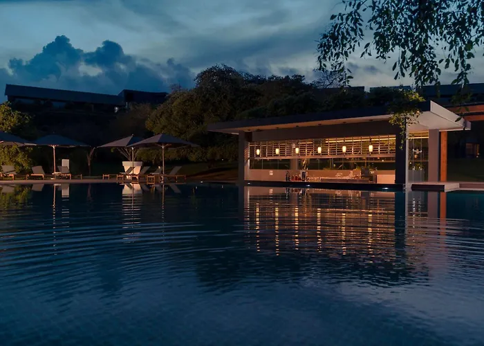 Doubletree By Hilton Weerawila Rajawarna Resort Polgahawelana