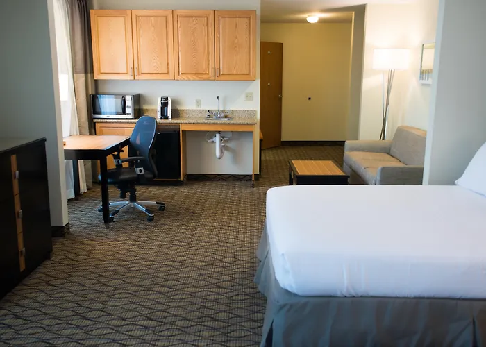 Holiday Inn Express & Suites By Ihg
