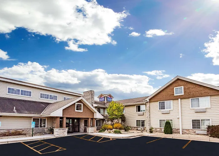 Americinn By Wyndham Hotel And Suites Long Lake
