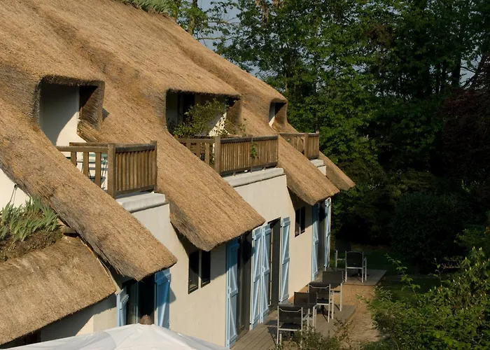 Hotel Le Petit Coq aux Champs - Les Collectionneurs à Campigny 