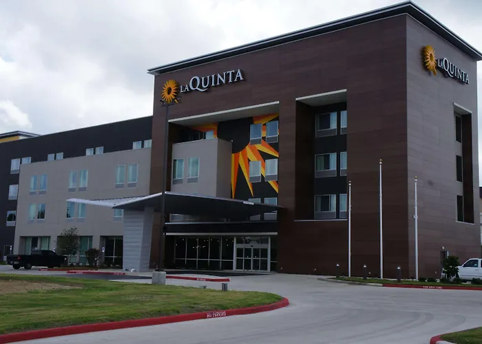 La Quinta Inn & Suites By Wyndham College Station North
