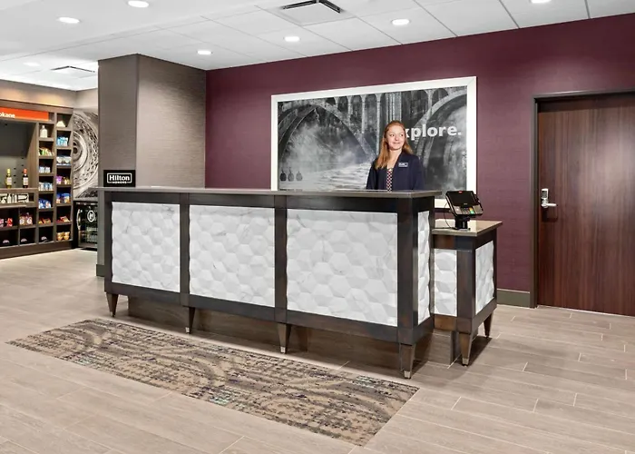 Hampton Inn & Suites Spokane Downtown-South