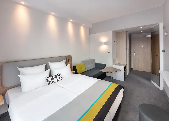 Holiday Inn Express & Suites - Potsdam By Ihg