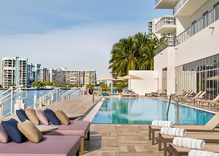 Hyde Beach House Hollywood
