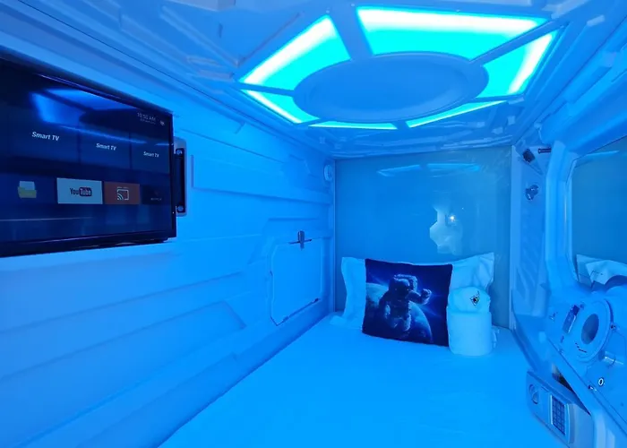 Galaxy Pods Capsule Hotel Boat Quay