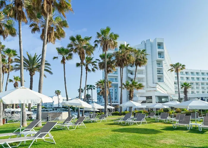 Leonardo Plaza Cypria Maris Beach Hotel & Spa (Adults Only)