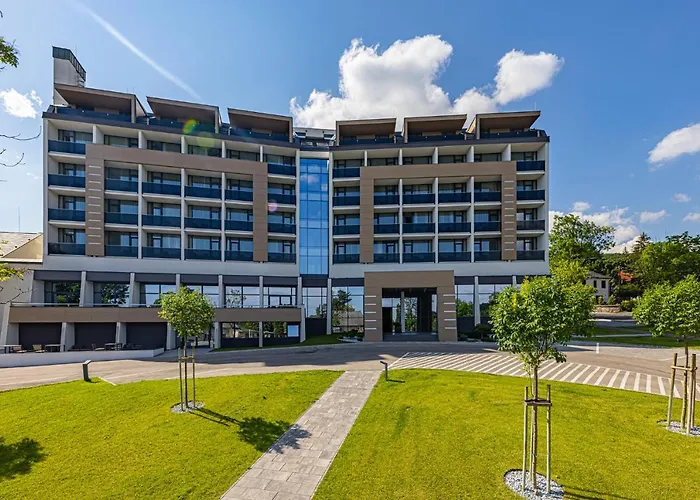 Avar Hotel