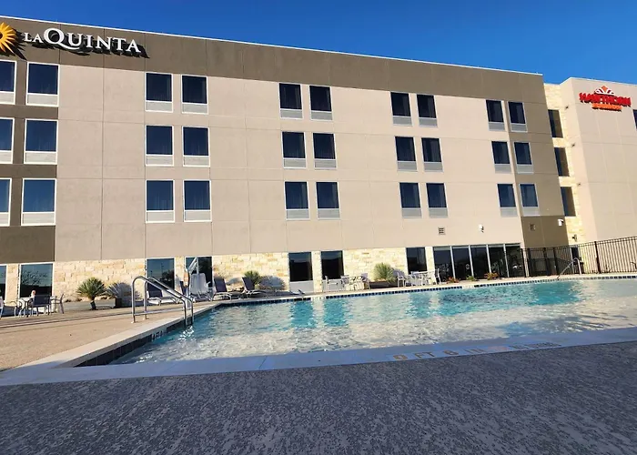 La Quinta Inn & Suites By Wyndham Del Rio