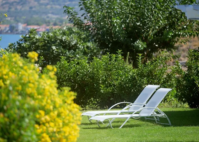 Little Bird Lesvos Aparthotel Petra 