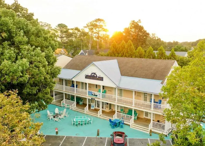 Canalside Inn