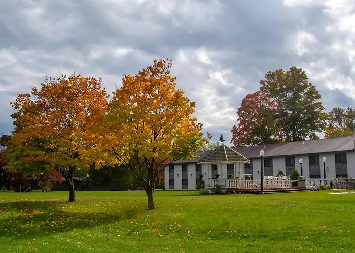 Fort William Henry Hotel