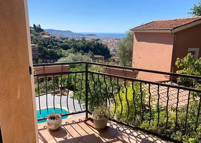 Villa avec piscine et vue magnifique sur Nice