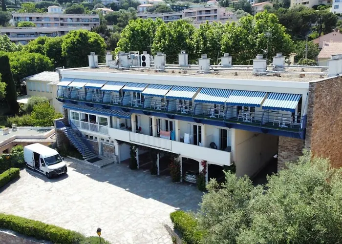 Hotel Cyrnea