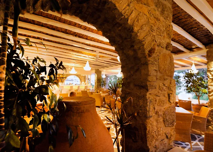 Kamari Hotel