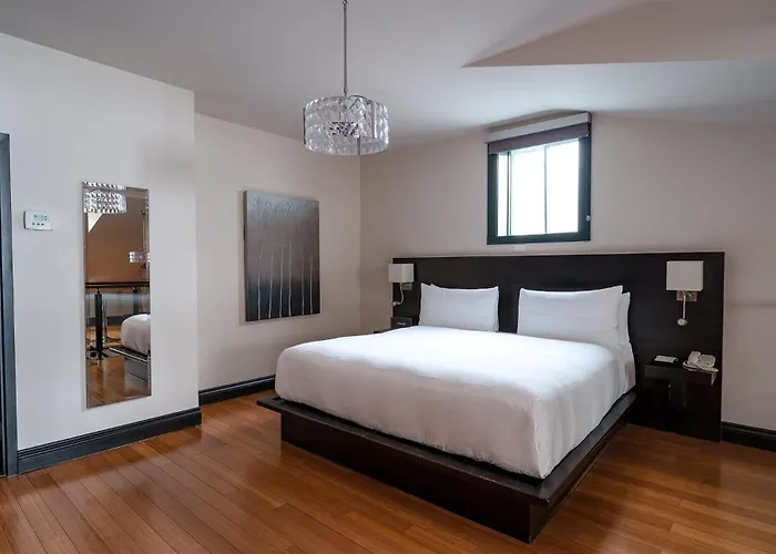 Le Petit Hotel Montreal