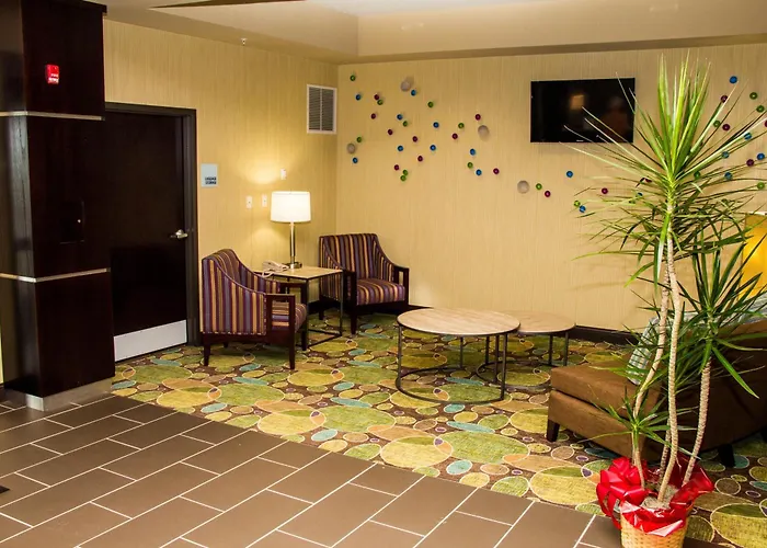 Holiday Inn Express And Suites Sikeston By Ihg