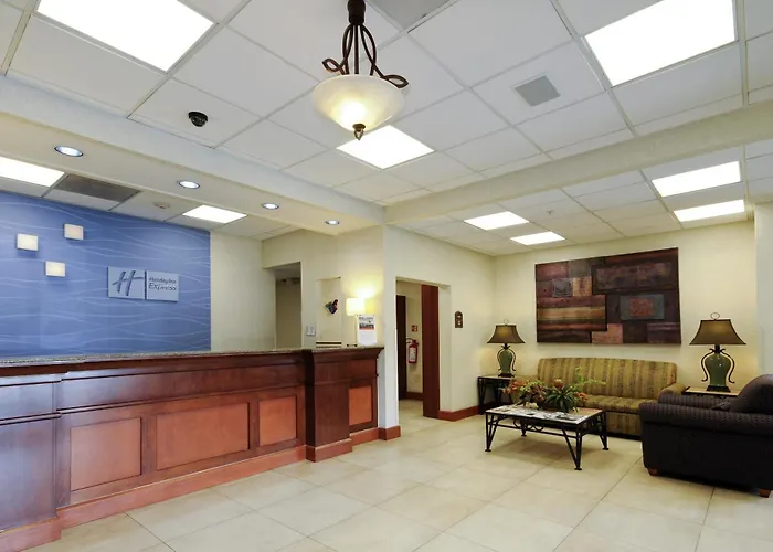 Holiday Inn Express&Suites Toluca Zona Aeropuerto, an IHG Hotel
