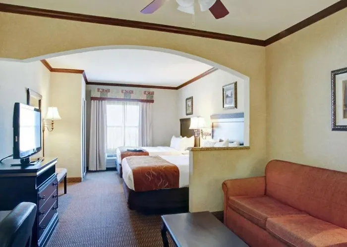 Comfort Suites University Drive