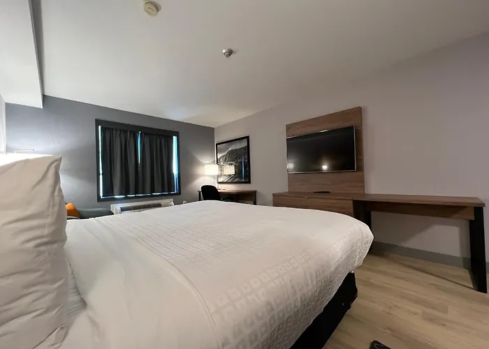 Cornwall Hotels With Pool