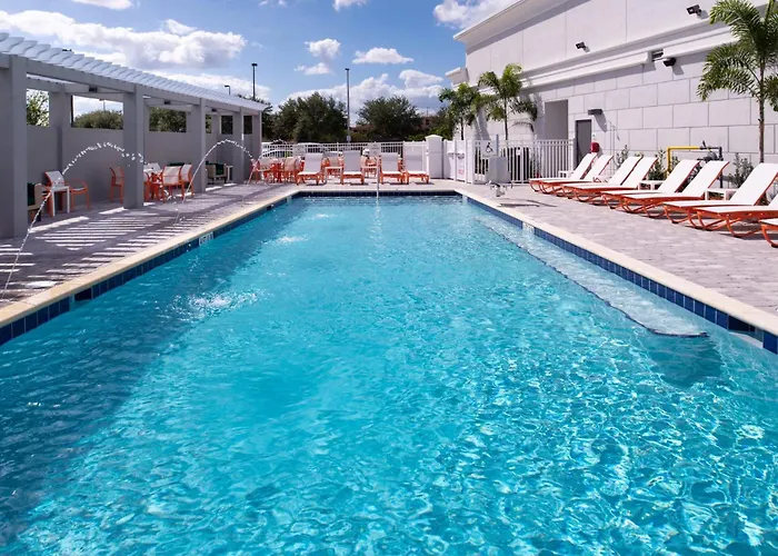 Holiday Inn & Suites Orlando - I-Drive - Theme Parks By Ihg