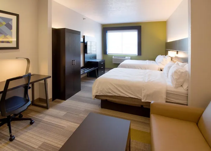 Holiday Inn Express & Suites Le Mars By Ihg