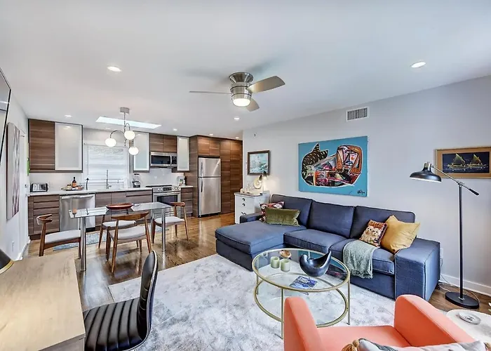 The Home Collection Clt: 510 Queens