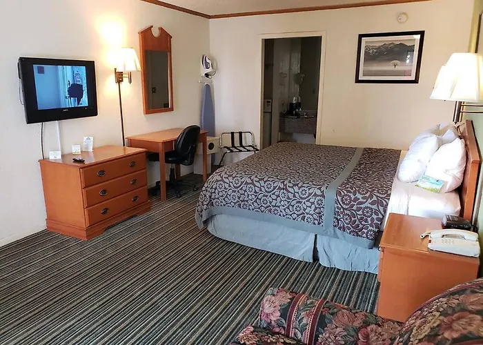 Economy Hotel Wichita- Florence St