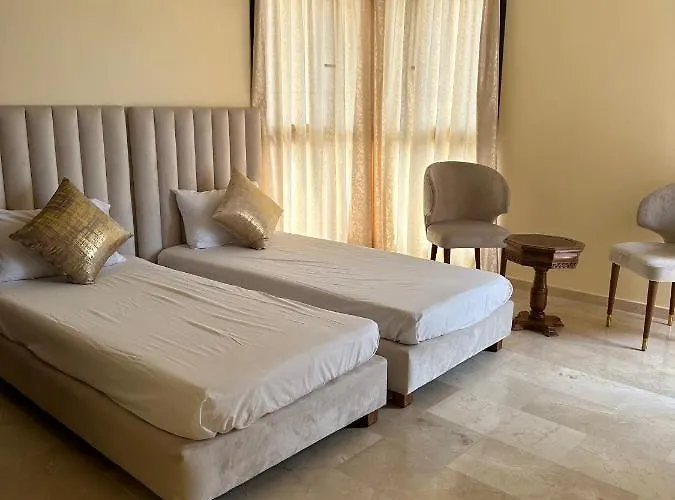 Villa avec pool privé avenue Mohamed 6 zone touristique Agdal