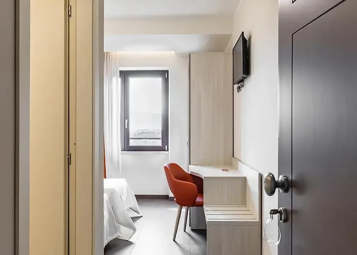 Lual Bleisure Hotel