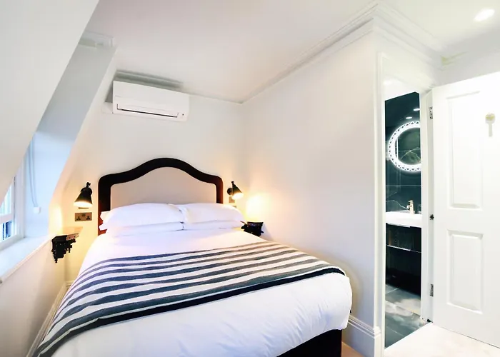 Twenty Nevern Square Hotel